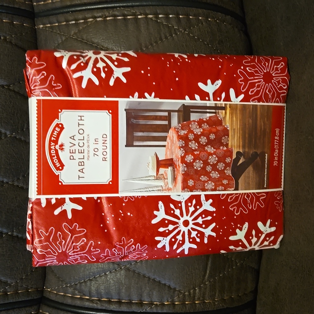 Holiday Time Round Tablecloth